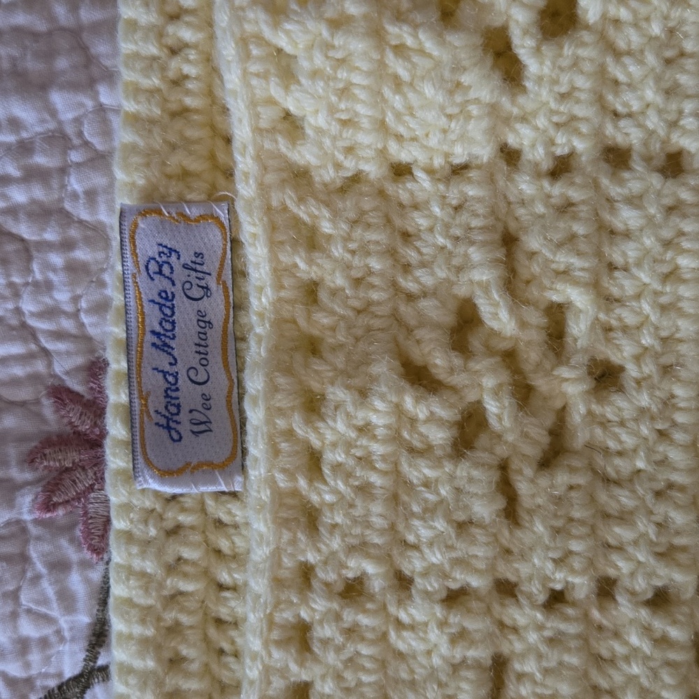 Yellow Crochet Tank Top LARGE - Picture 2 of 4